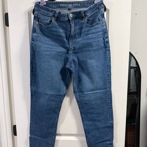 American Eagle Outfitters Mom Jeans